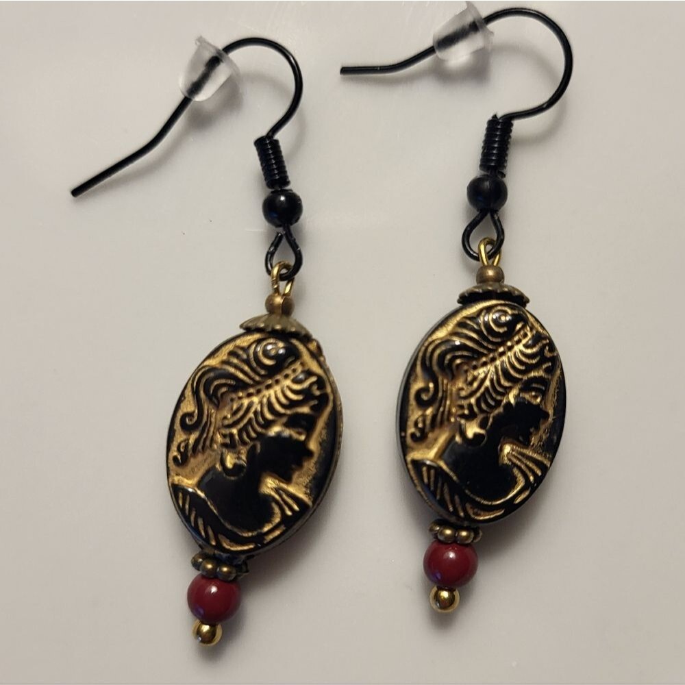 Black & Gold Cameo Drop Earrings with Red Bead Accent – Gift Pouch Included